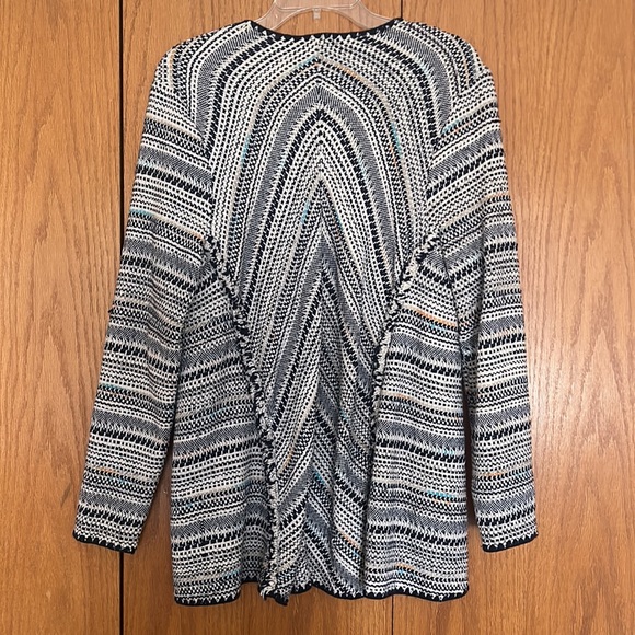 Lucky brand wrap sweater with fringe detail, multi color poncho style size M - Picture 4 of 4